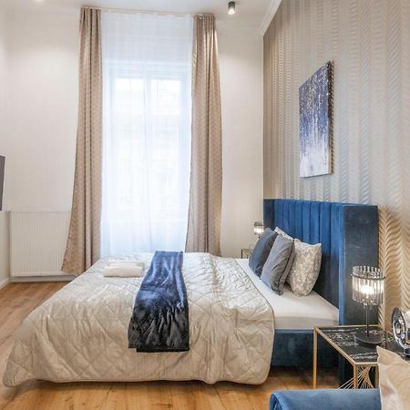 Luxurious Central Grand Home W/ 3Bedrm 2Bathrm Budapest Exterior foto