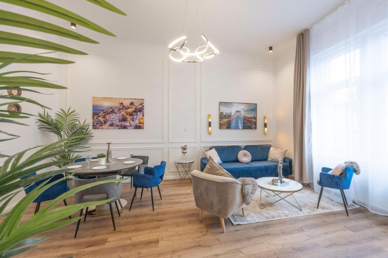 Luxurious Central Grand Home W/ 3Bedrm 2Bathrm Budapest Exterior foto