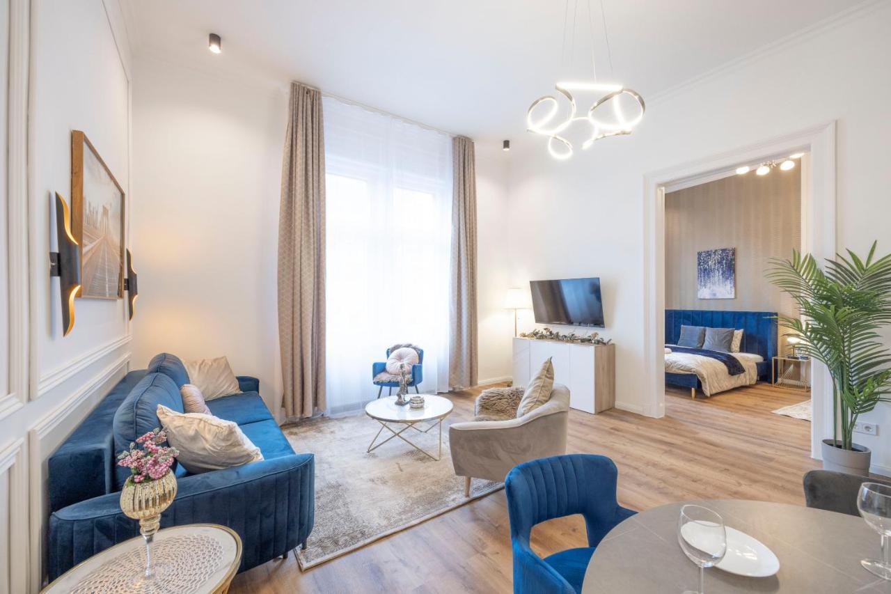 Luxurious Central Grand Home W/ 3Bedrm 2Bathrm Budapest Exterior foto