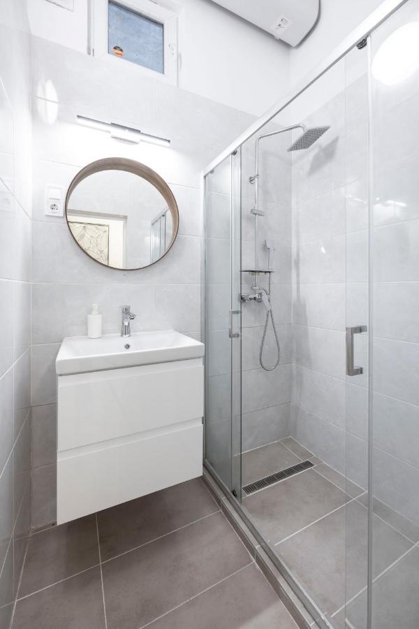 Luxurious Central Grand Home W/ 3Bedrm 2Bathrm Budapest Exterior foto
